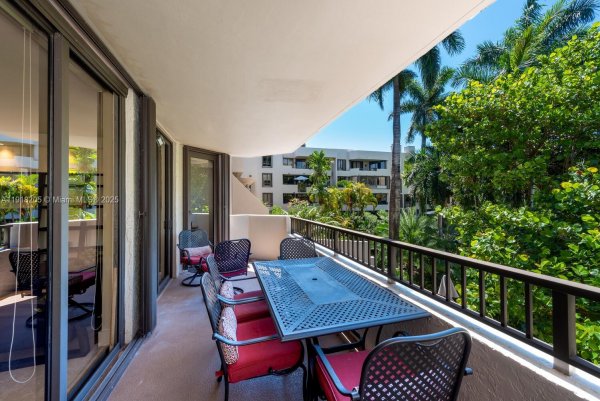 141 Crandon Blvd #235 Key Biscayne, FL 33149