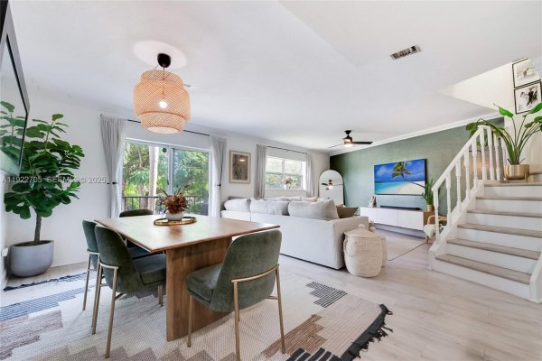 8650 SW 67th Ave #1042 Pinecrest, FL 33156