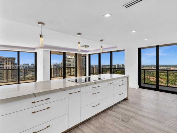 19667 Turnberry Way #27D Aventura, FL 33180