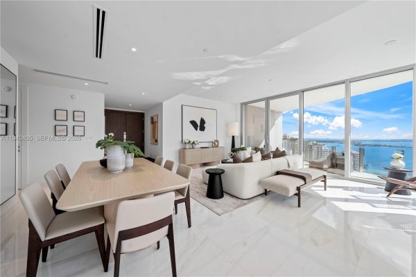 300 Biscayne Blvd Way #3407 Miami, FL 33131