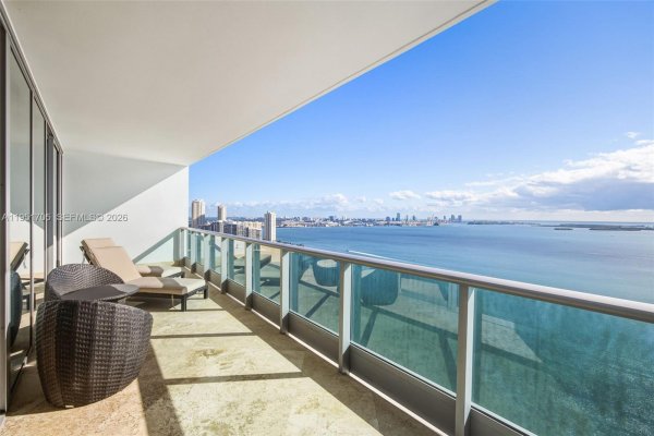 1331 Brickell Bay Dr #2807 Miami, FL 33131
