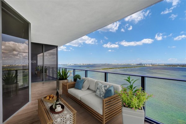 700 NE 24th St #2803 Miami, FL 33137