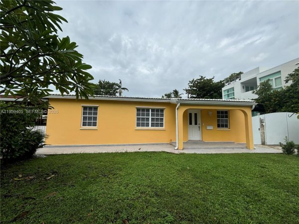 250 Fernwood Rd Key Biscayne, FL 33149
