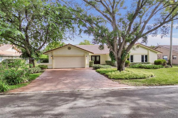 5093 NW 86th Way Coral Springs, FL 33067