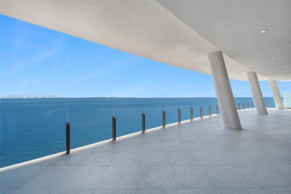 5 Grove Isle Dr #M401 Coconut Grove, FL 33133