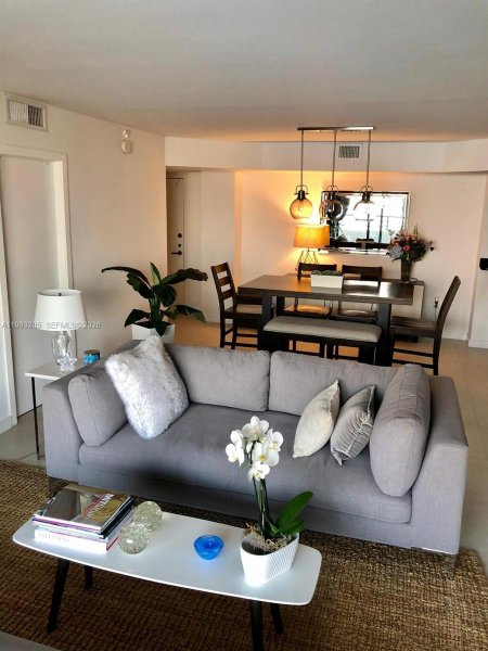 2333 Brickell Ave #PH207 Miami, FL 33129