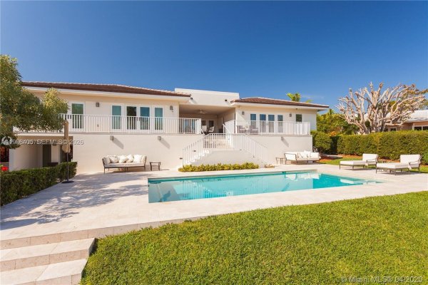 6831 Sunrise Ct Coral Gables, FL 33133