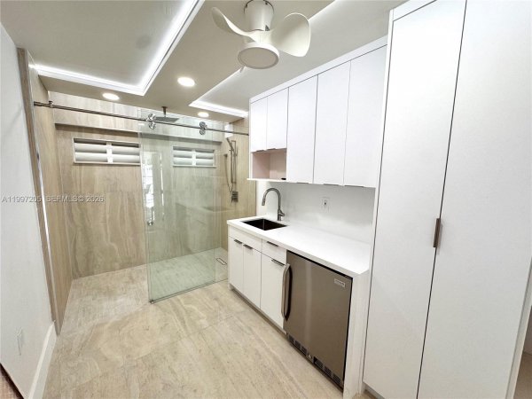 2899 Collins Ave #6 Miami Beach, FL 33140