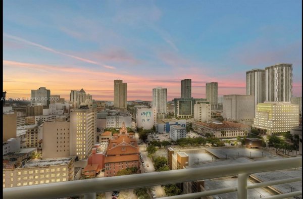 133 NE 2nd Ave #2015 Miami, FL 33132