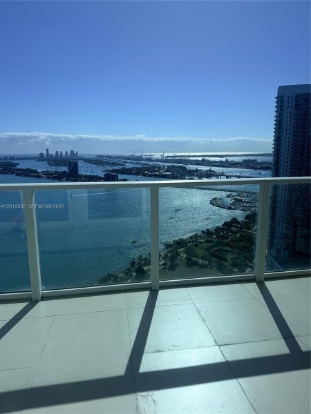 2020 N Bayshore Dr #3804 Miami, FL 33137