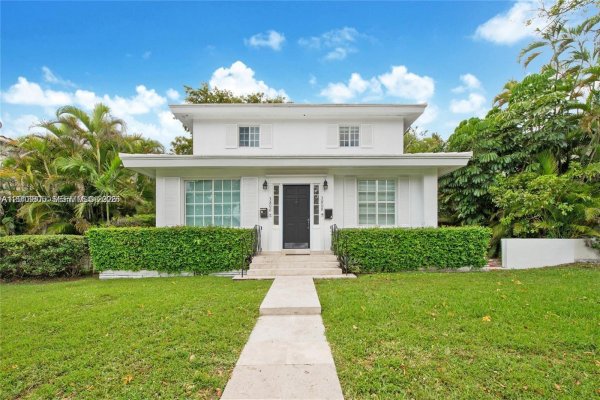 3808 Ponce De Leon Blvd Coral Gables, FL 33134