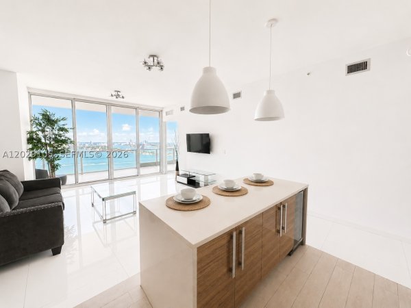 2020 N Bayshore Dr #2909 Miami, FL 33137