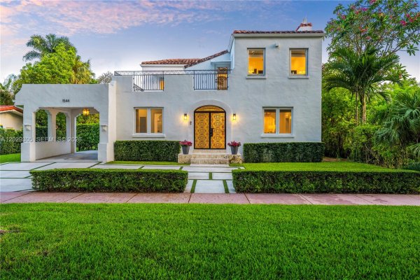1544 Plasentia Ave Coral Gables, FL 33134