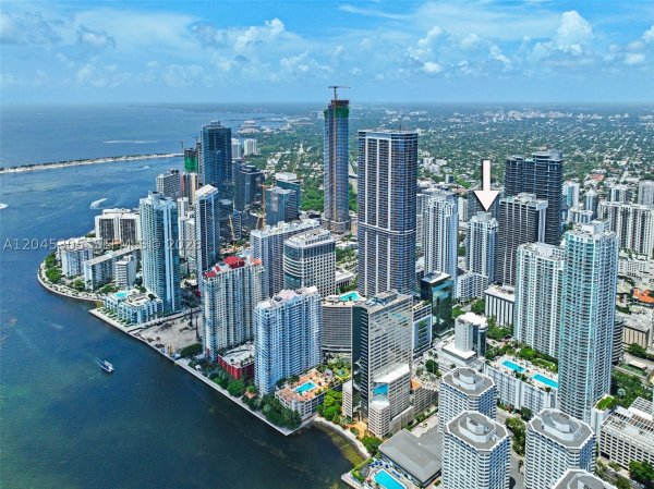 1050 Brickell Ave #3314 Miami, FL 33131