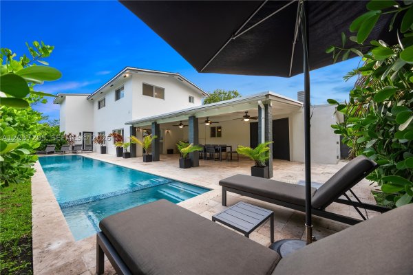 1651 SW 13th Ave Miami, FL 33145