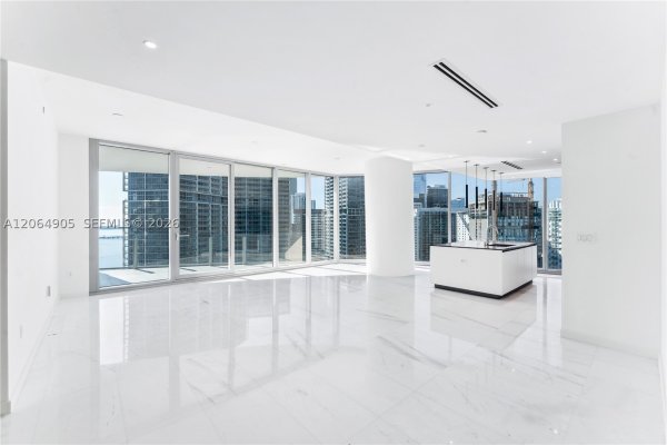 300 Biscayne Blvd Way #3507 Miami, FL 33131