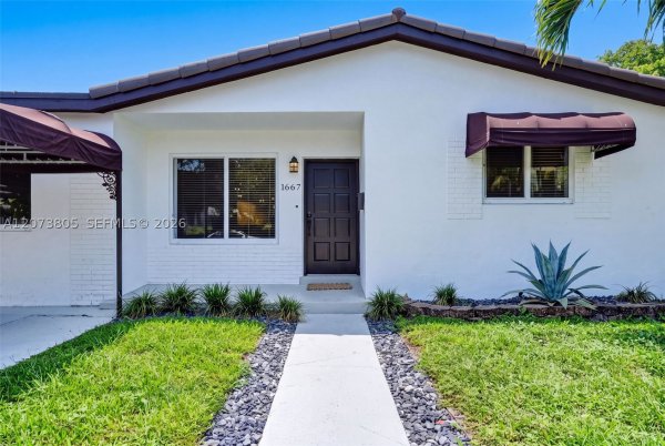 1667 SW 10th St Miami, FL 33135