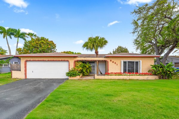 8821 NW 3rd Pembroke Pines, FL 33024