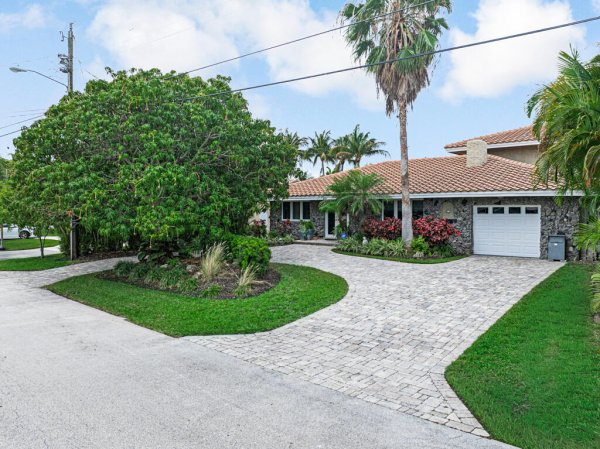 491 SE 16th Pompano Beach, FL 33060