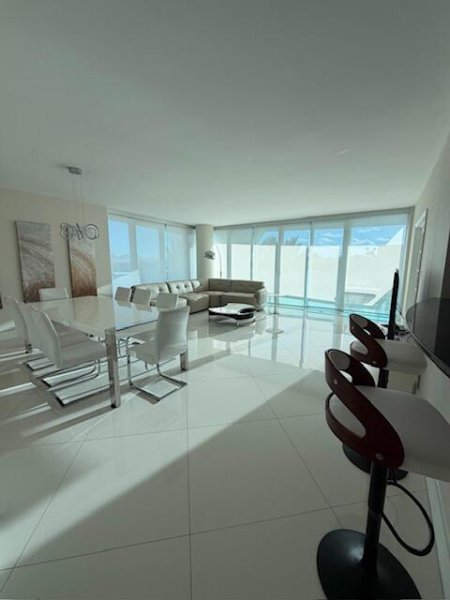 9401 Collins #402 Surfside, FL 33154