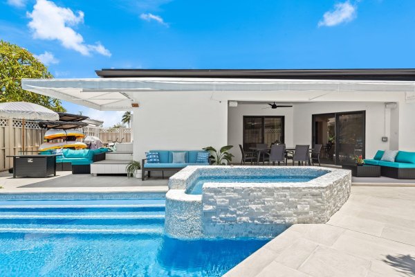 581 SE 5th Ave Pompano Beach, FL 33060