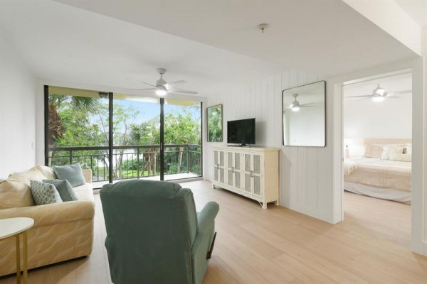 1901 Marina Isle Way #302 Jupiter, FL 33477