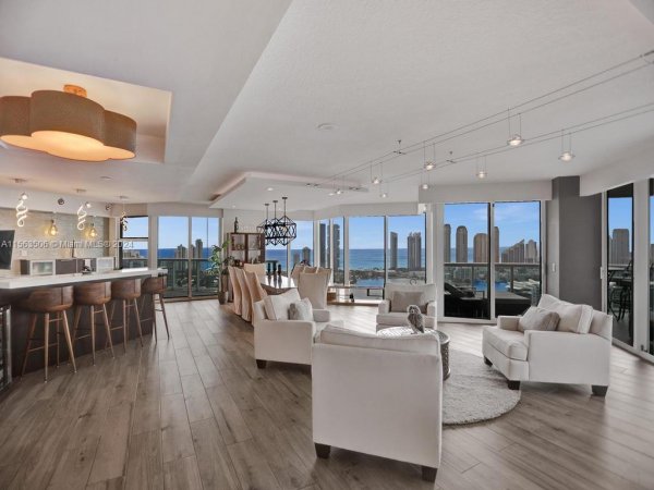 3370 Hidden Bay Dr #3800 Aventura, FL 33180 3370 Hidden Bay Dr #3800 Aventura, FL 33180