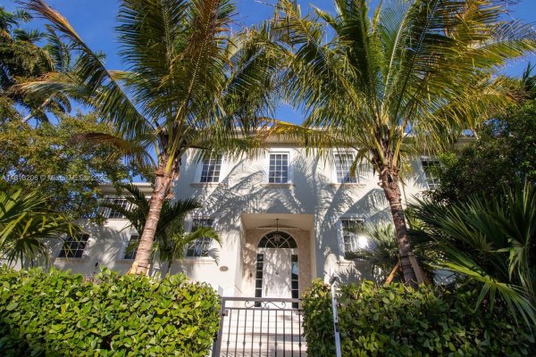 797 Ridgewood Rd Key Biscayne, FL 33149 797 Ridgewood Rd Key Biscayne, FL 33149