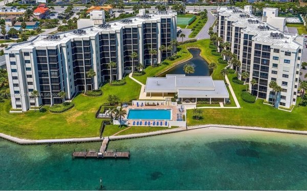 19800 Sandpointe Bay Dr #506 Tequesta, FL 33469