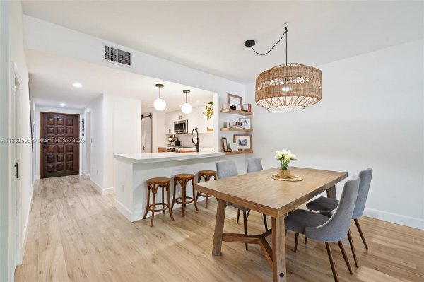 2600 Cardena St #11 Coral Gables, FL 33134