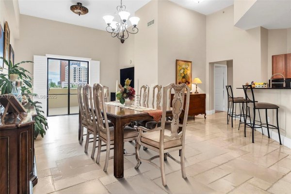 8390 SW 72nd Ave #320 Miami, FL 33143