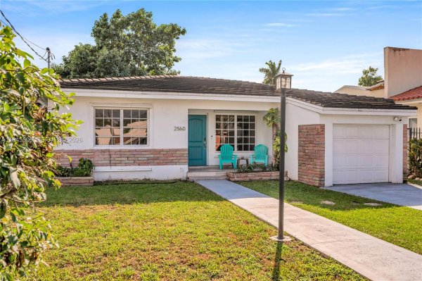 2560 SW 19th Ter Miami, FL 33145