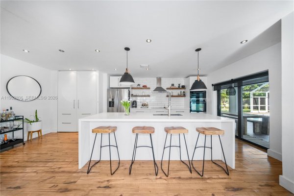 16900 SW 87th Ave Palmetto Bay, FL 33157