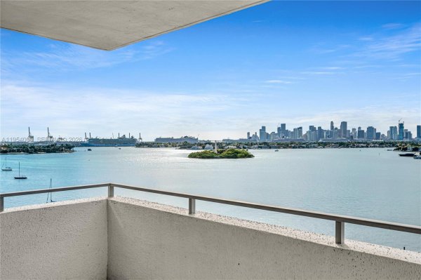 11 Island Ave #1105 Miami Beach, FL 33139