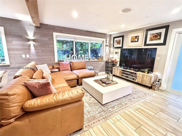 1115 Meridian Ave #1-1115 Miami Beach, FL 33139