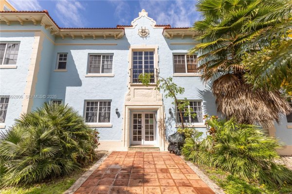 750 Pennsylvania Ave #3 Miami Beach, FL 33139