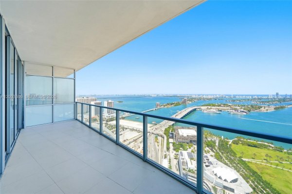 1100 Biscayne Blvd #4402 Miami, FL 33132