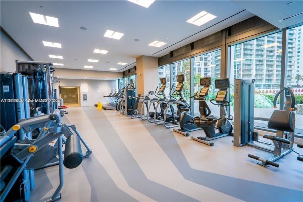 68 SE 6th St #2510 Miami, FL 33131