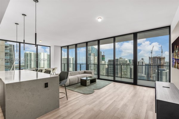 20 NE 11th St #5102 Miami, FL 33132