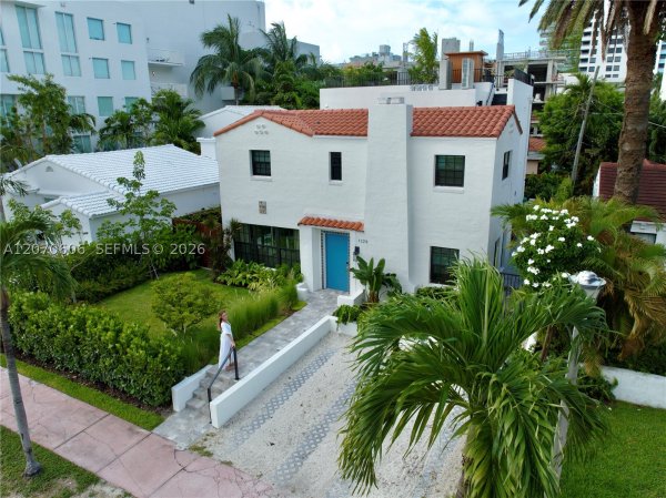 1320 Flamingo Way Miami Beach, FL 33139