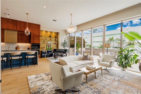 2678 Tigertail Ave #202 Miami, FL 33133