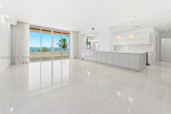 808 Brickell Key Dr #304 Miami, FL 33131