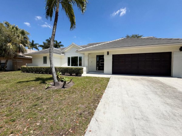 1179 NW 161st Pembroke Pines, FL 33028
