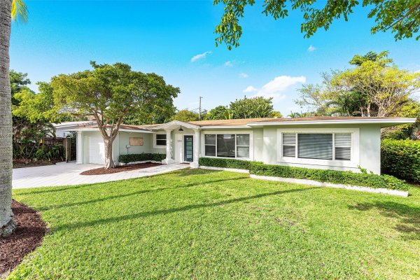 3203 Dover Rd Pompano Beach, FL 33062