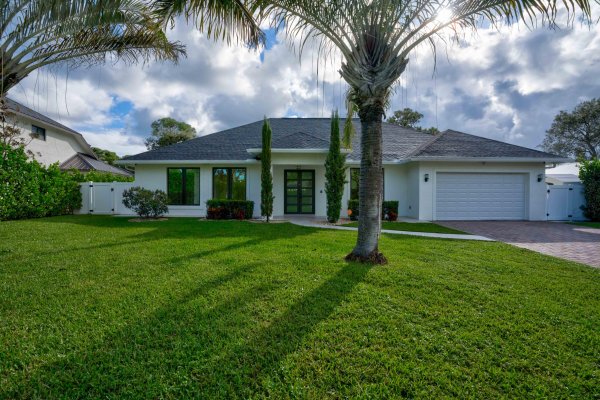 14036 N Miller Palm Beach Gardens, FL 33410