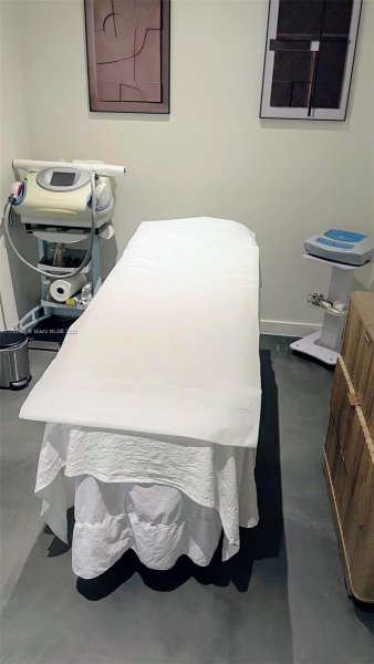 SPA in Brickell Ave For Lease ,, FL 33131