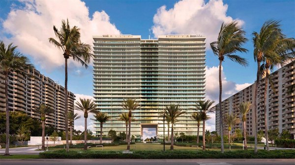 10201 Collins Ave #301 Bal Harbour, FL 33154
