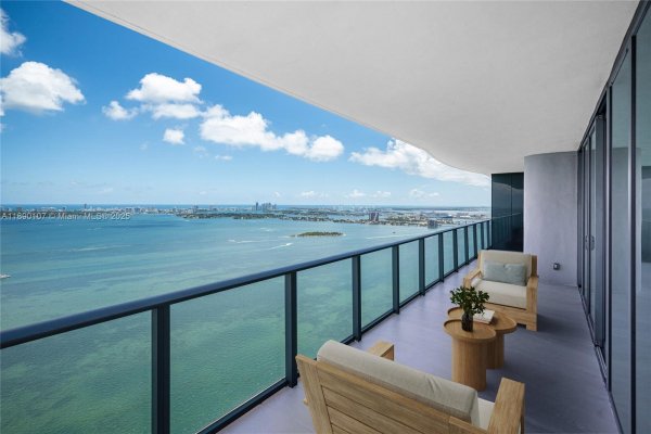 3131 NE 7th Ave #4706 Miami, FL 33137