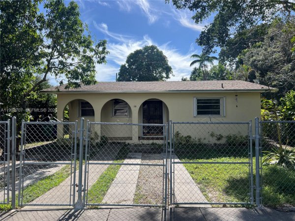 58 NE 117th St Miami, FL 33161