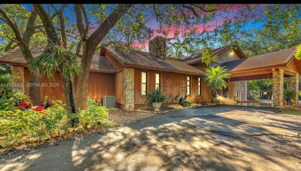 15425 SW 268th St Homestead, FL 33032